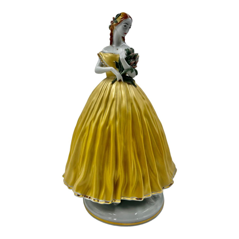 Lady Markiza Porcelain Figurine