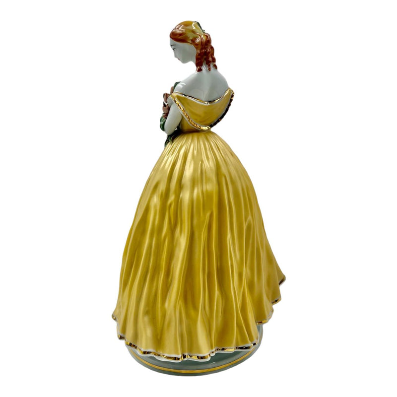 Lady Markiza Porcelain Figurine