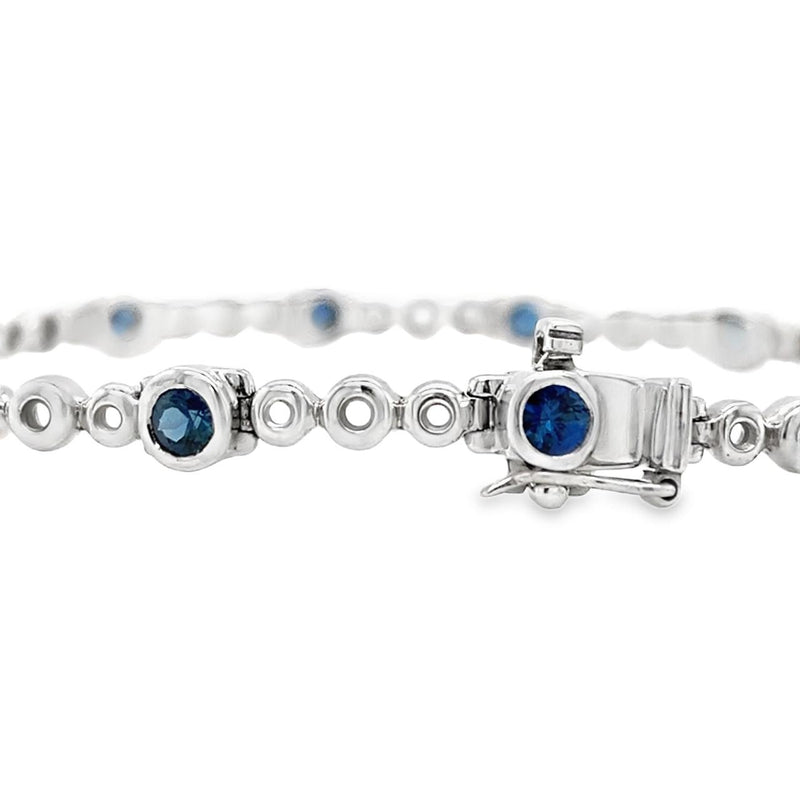 Sapphire Bezel Bracelet in White Gold