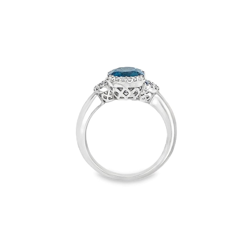 Lustrous Clover Gemstone Ring